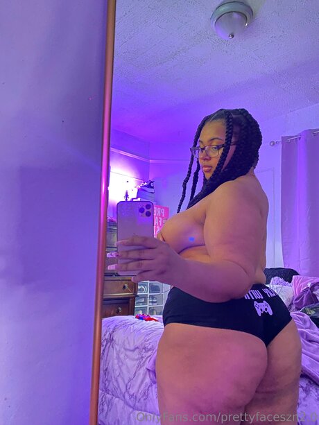 PrettyFaceSzn Naomi Nash ポルノスター アーカイブ