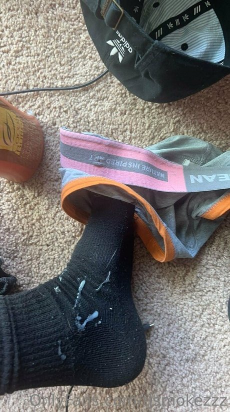 tjsmokezzz ポルノスター アート 写真