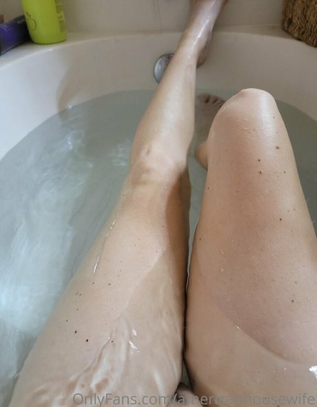 ルビーオンリーファン ポルノ 写真