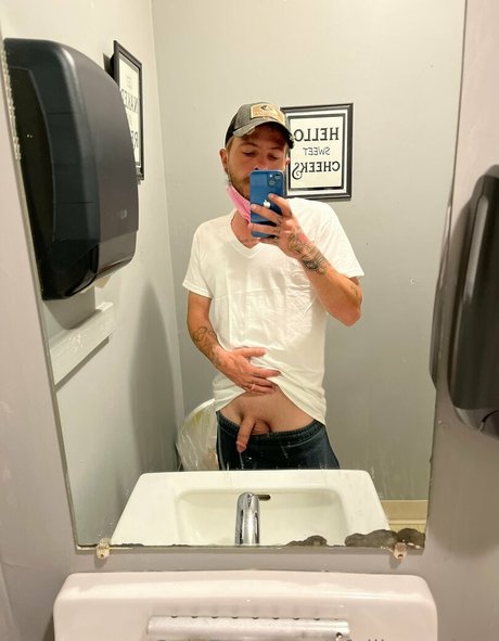 BBWシーメールオンリーファンズ 無料ヌード 画像