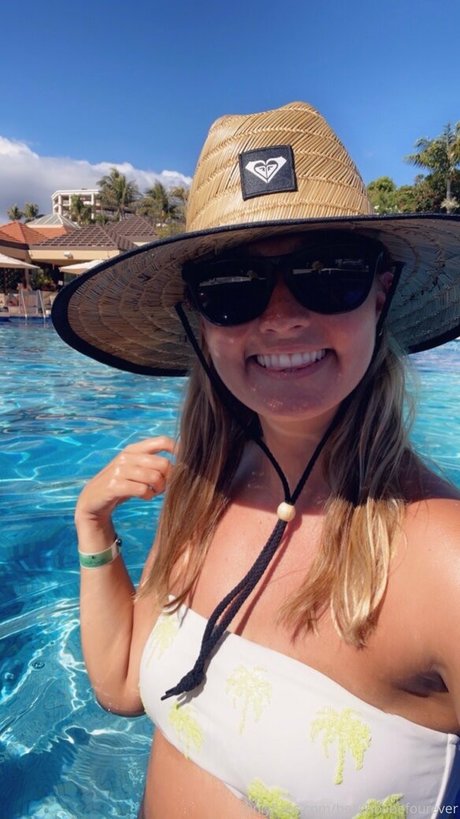 beachbabefourever スター xxx 画像