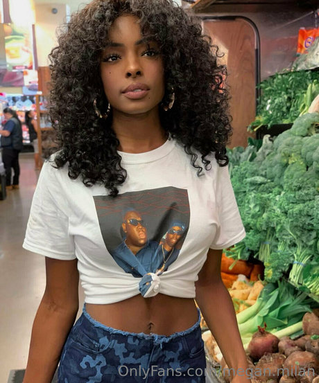 曲線美のランジェリーOnlyFans ベスト 写真