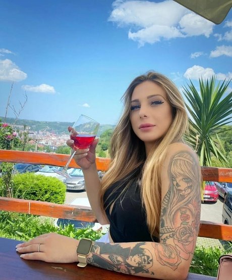 Gabriela Lori ポルノスター 裸 写真