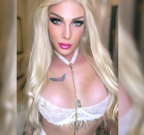 Gabriela Lori ポルノスター 裸 写真