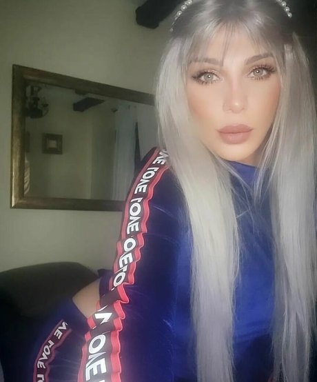 Gabriela Lori セクシーモデル 写真