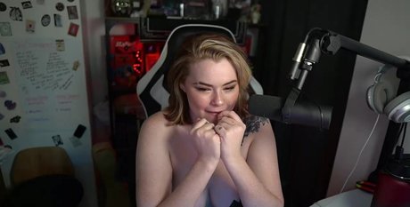 itssabrinalynn ポルノスター 裸 画像