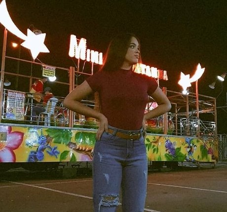 ジムガールズオンリーファンズ セクシー 写真