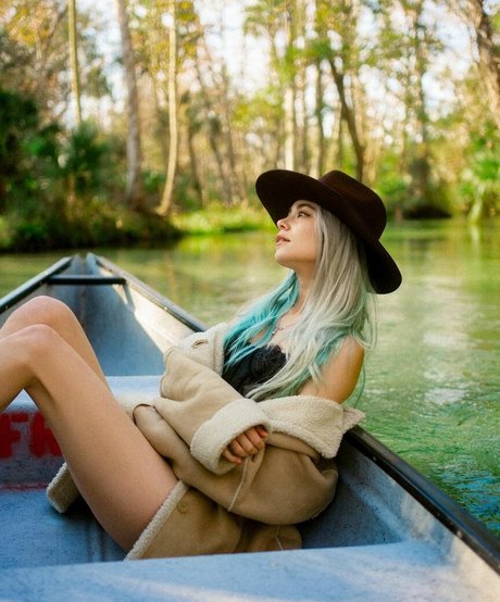 Melodi Flack ヌードのポルノスター 画像