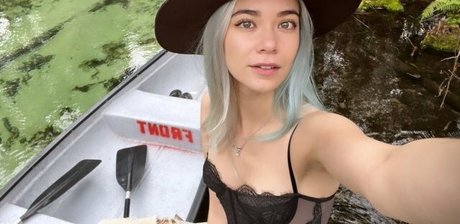 ミニドレス OnlyFans 限定 写真