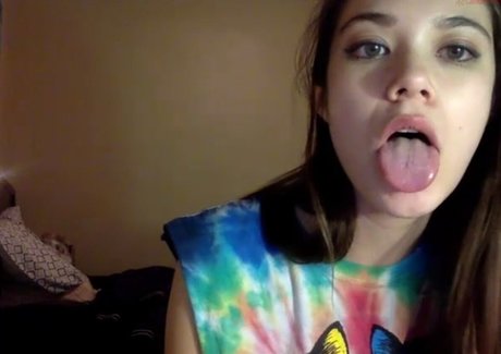 18歳のオンリーファンズ 無料裸 写真