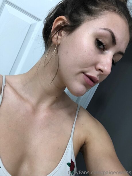 19歳のOnlyFans 無料裸 写真