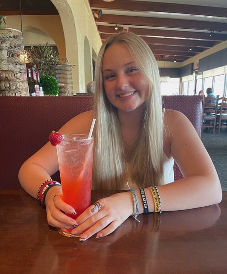 Anya Marie ポルノスター トップ アーカイブ