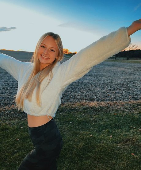 お金 オンリーファンズ ホット 写真