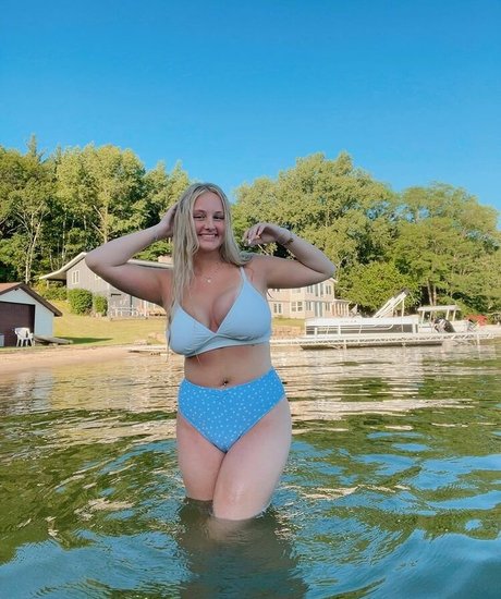 Anya Marie 裸のスター アーカイブ