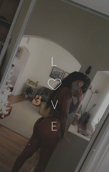 ピアス乳首オンリーファンズ 無料裸 ギャラリー