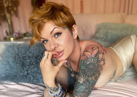 痩せたティーンのオンリーファンズ 無料ポルノ 写真