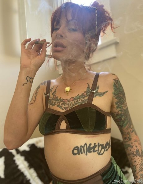 甘いおまんこオンリーファンズ ヌード アーカイブ