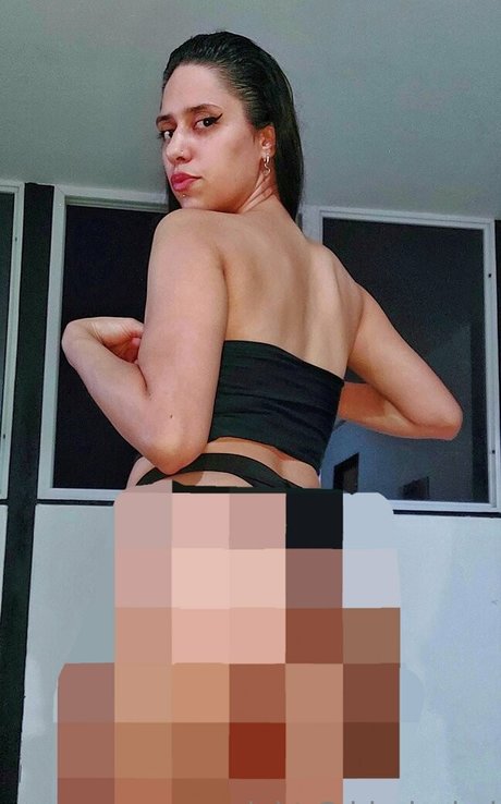 トランスエボニーOnlyFans ヌード 画像