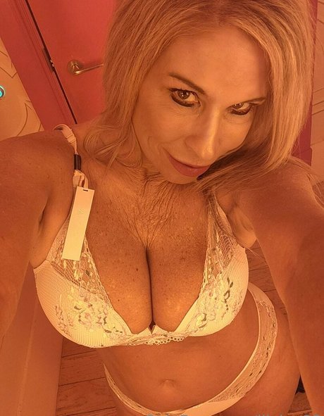 lilylee23 xxxモデル 写真