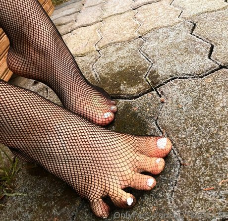 officialfeetforfun アートモデル 画像
