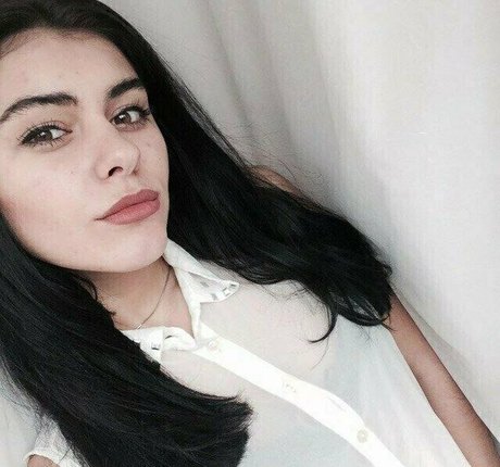 lindamisty エロティックなスター 写真