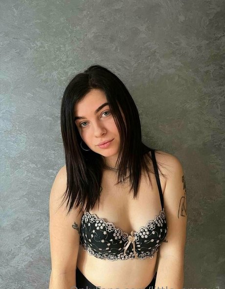 ティーンランジェリーOnlyFans アダルト無料 写真