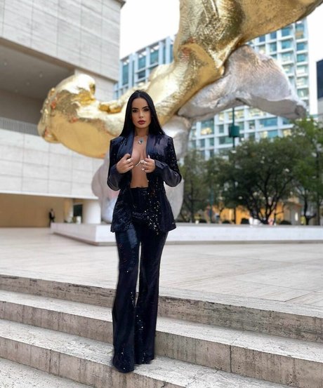 妊娠中のアジア人オンリーファンズ アートxxx 画像