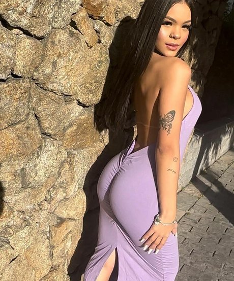 karamba liviaa ヌードスター 画像