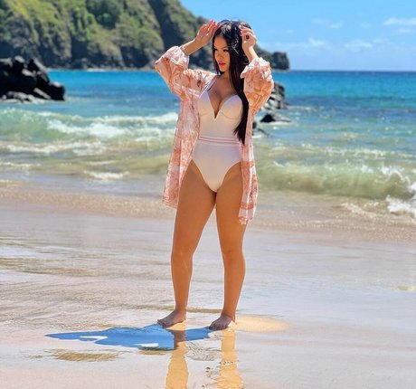 karamba liviaa ポルノスター ヌード 写真