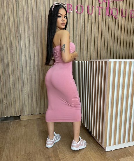 karamba liviaa 完璧なモデル 画像