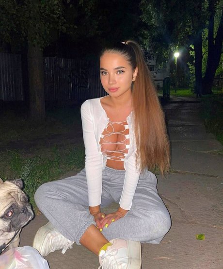 逆騎乗位 オンリーファンズ セクシーヌード アーカイブ