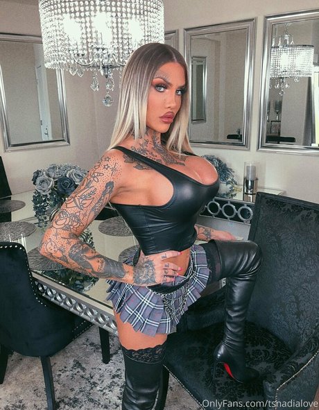 tsnadialove アートモデル 写真