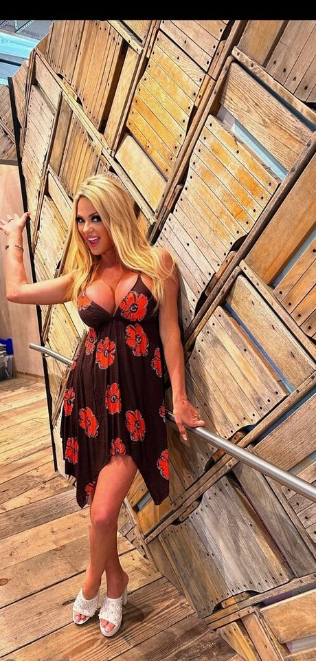 巨乳の熟女オンリーファンズ エロ アーカイブ