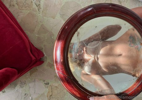 poliamorosaa ポルノスター 可愛い 画像