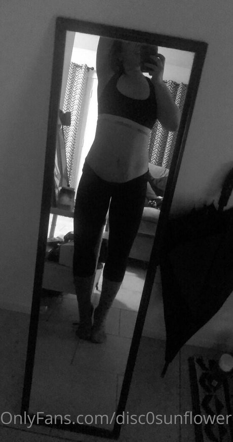 OnlyFansでチャット アート裸 写真