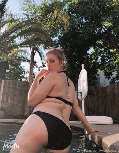 violetwitch トップモデル 写真