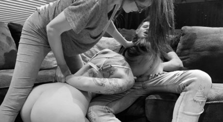 ydcbehindthelens 高品質のポルノスター 画像