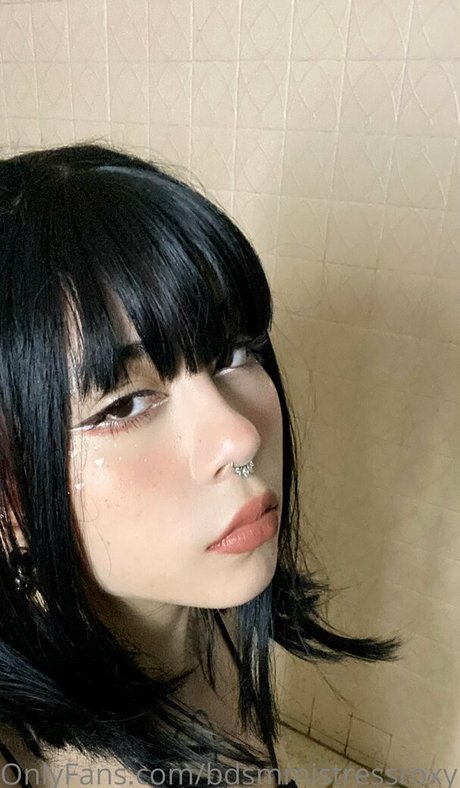 フィットネス xxx onlyfans 美しいヌード 画像