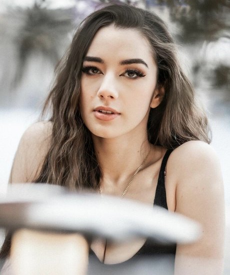 ママのアナルOnlyFans セクシーヌード 写真