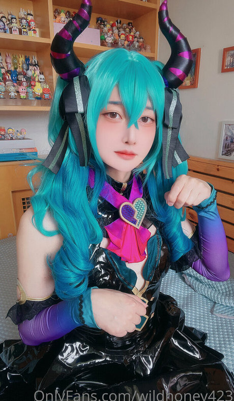 Wildhoney423 美しいポルノスター 画像
