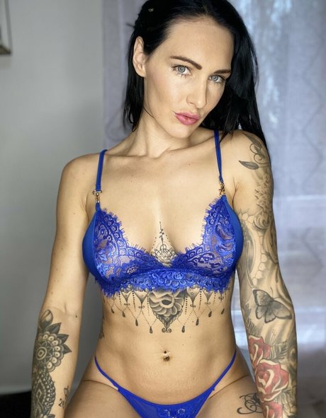 carmen divinefree 完璧なモデル ギャラリー