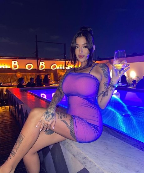 甘いおまんこオンリーファンズ ポルノ 写真