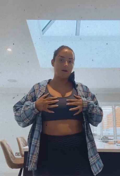 巨乳ティーンオンリーファンズ 美しいポルノ 写真