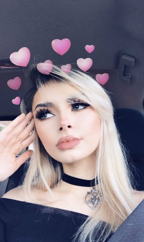 小人の裸OnlyFans 美しい裸 写真