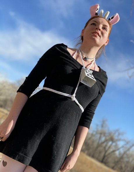 irisjaxx665 可愛い女優 写真