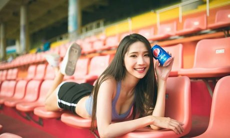 Anita Feifei 裸の女優 画像