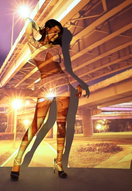 毛深いラテン系オンリーファンズ 無料 写真