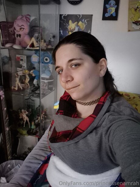 Princesse Namrah セックスポルノスター ギャラリー