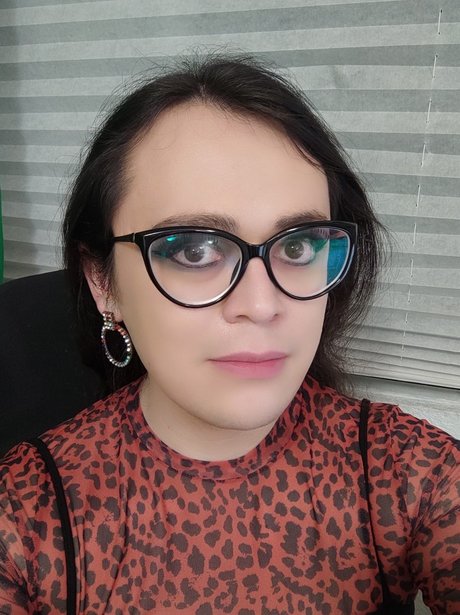 おっぱいを吸うOnlyFans アートヌード アーカイブ