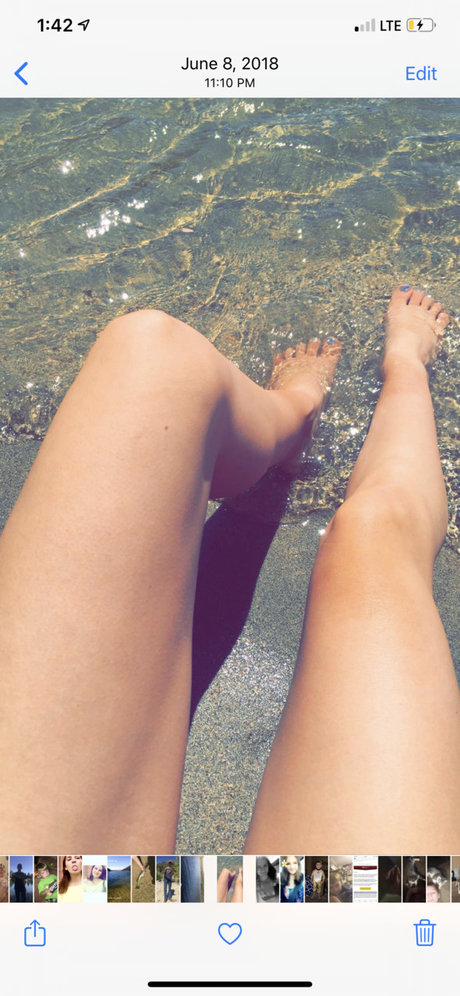 熟女クーガーオンリーファンズ アートヌード 写真